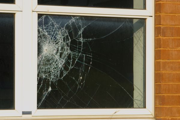 Cost of Window Crack Repair in Kansas City